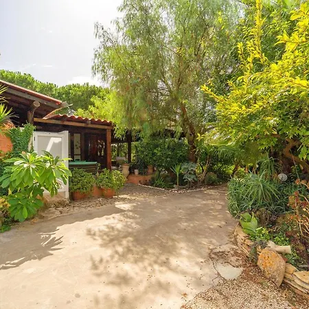 Casa vacanze Lovely In With Wifi