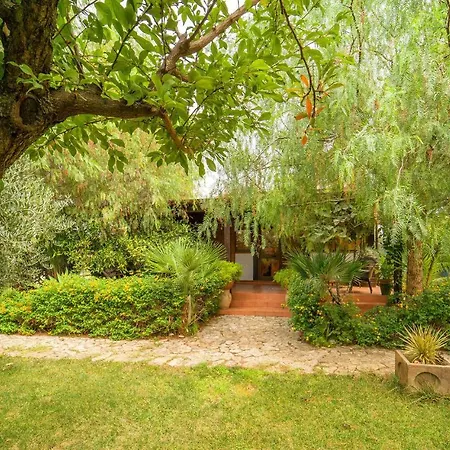 Casa vacanze Lovely In With Wifi
